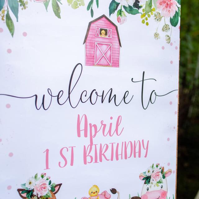 Welcome sign at a first birthday party